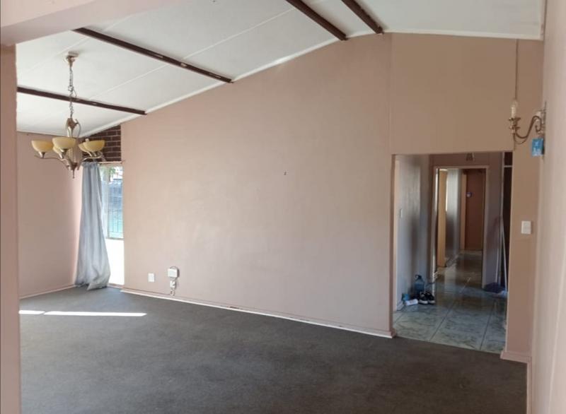 4 Bedroom Property for Sale in Sasolburg Ext 5 Free State
